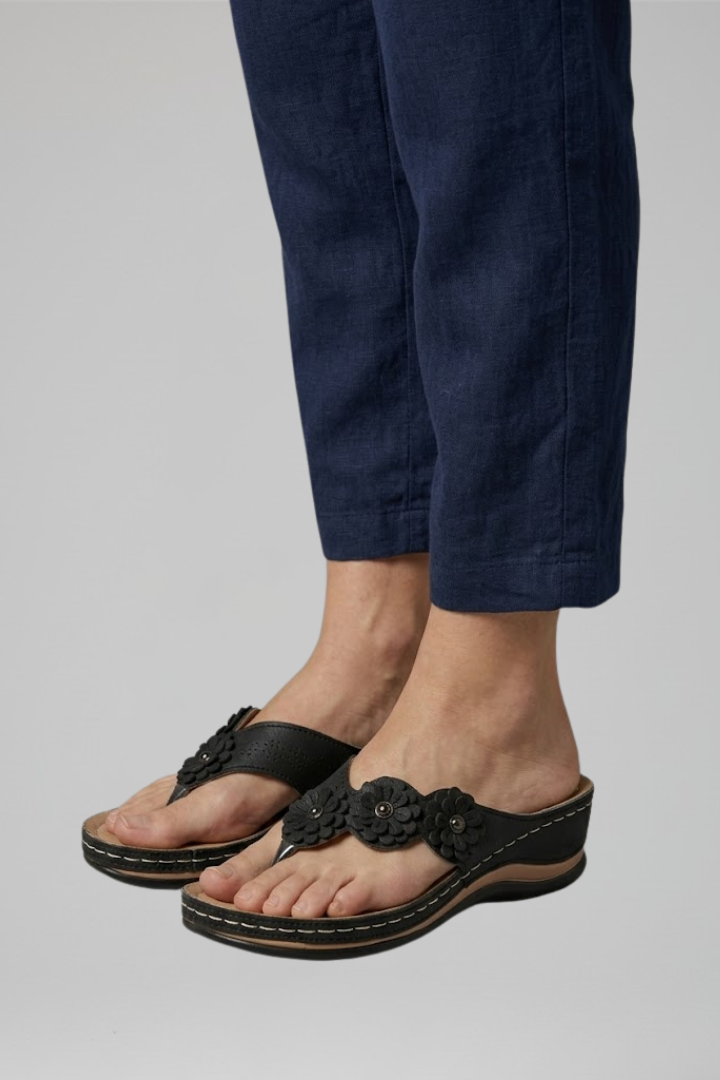 Arvelle | Women's Thong Sandals Platform Wedge - Black - Image 5