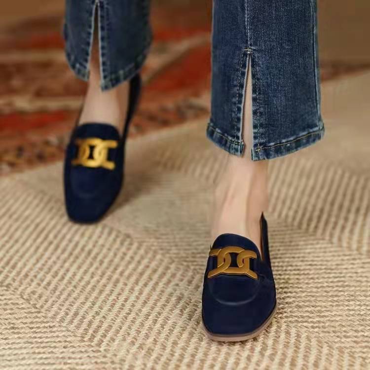 Arveth | Women's Slip-On Loafer Suede Chain - Navy - Image 2