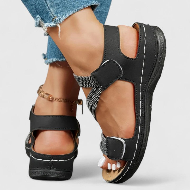 Calveth | Women&