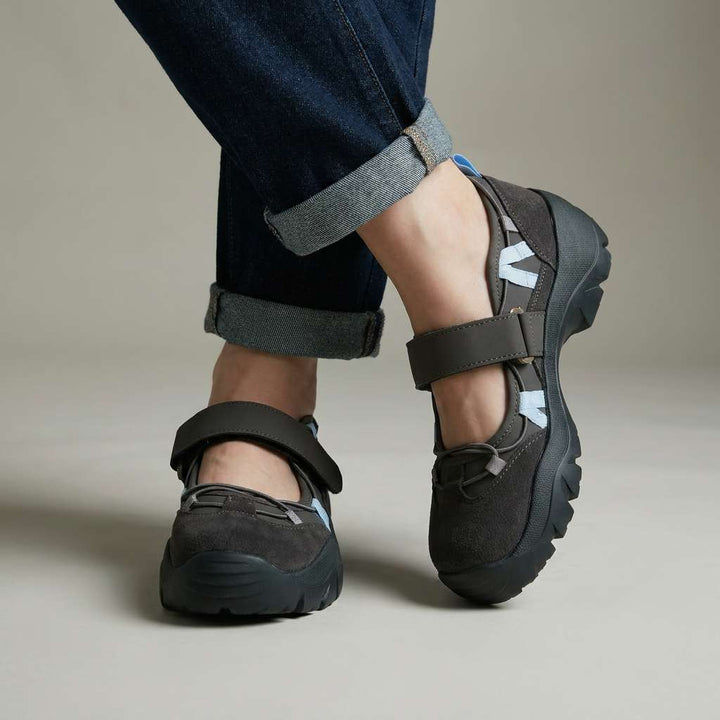 Calveth | Women&