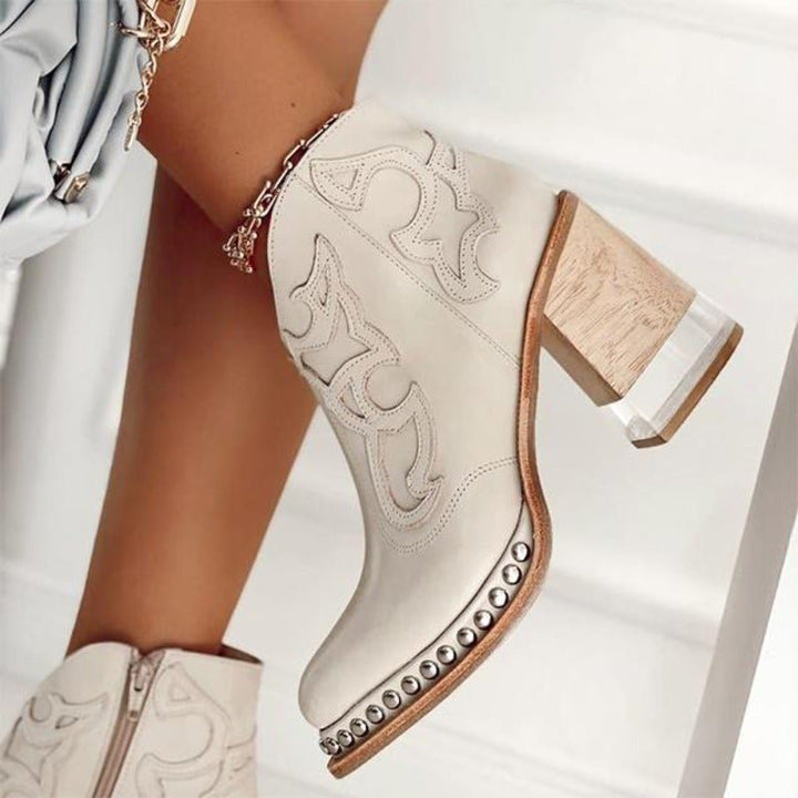 Calveth | Women&