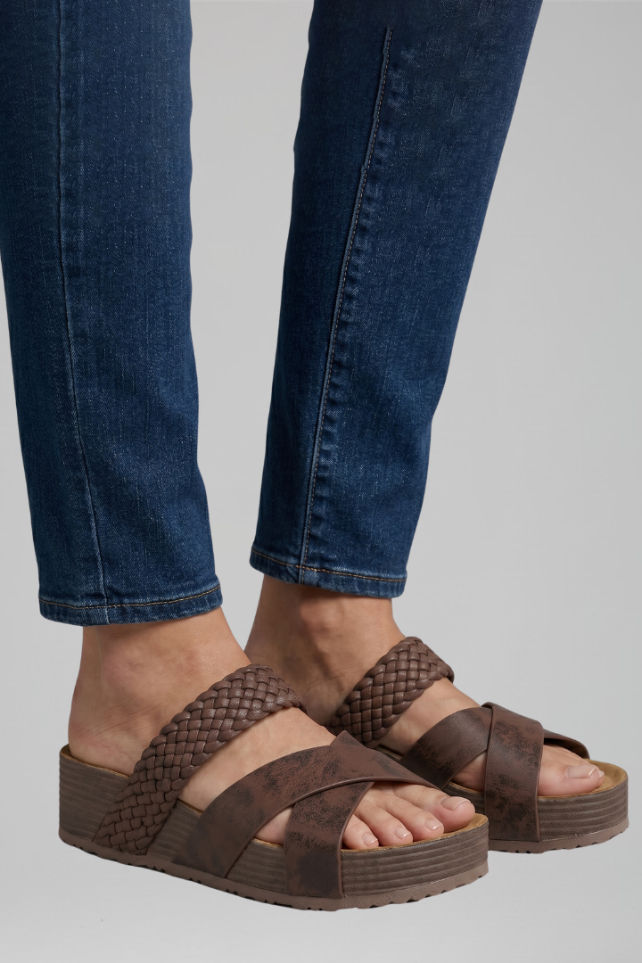 Calveth | Women&