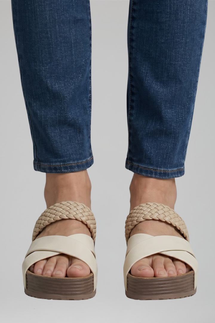 Calveth | Women&