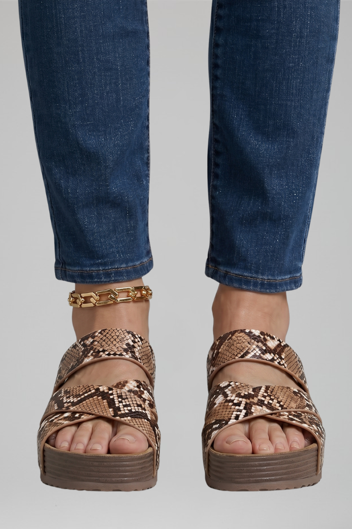 Calveth | Women&