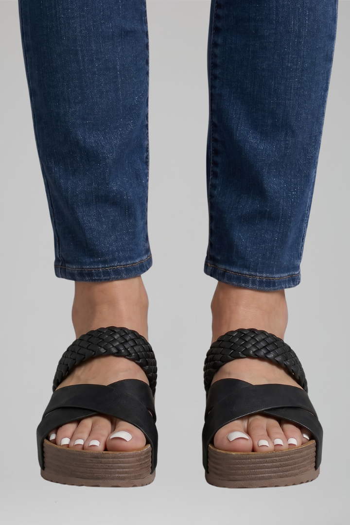 Calveth | Women&