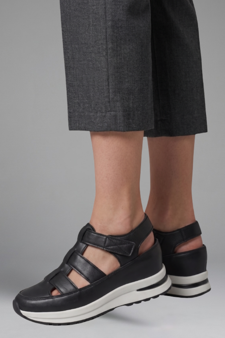 Delvette | Women's Gladiator Platform Sandals - Black - Image 4