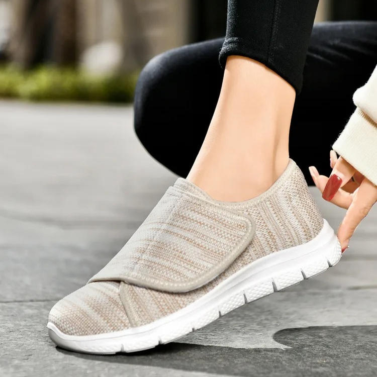 Delvwyn | Women&