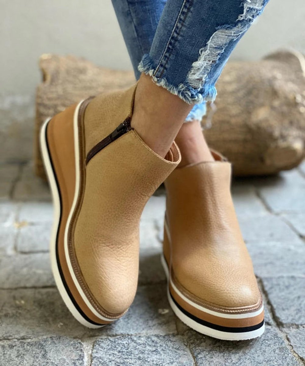 Lorvessa | Women&