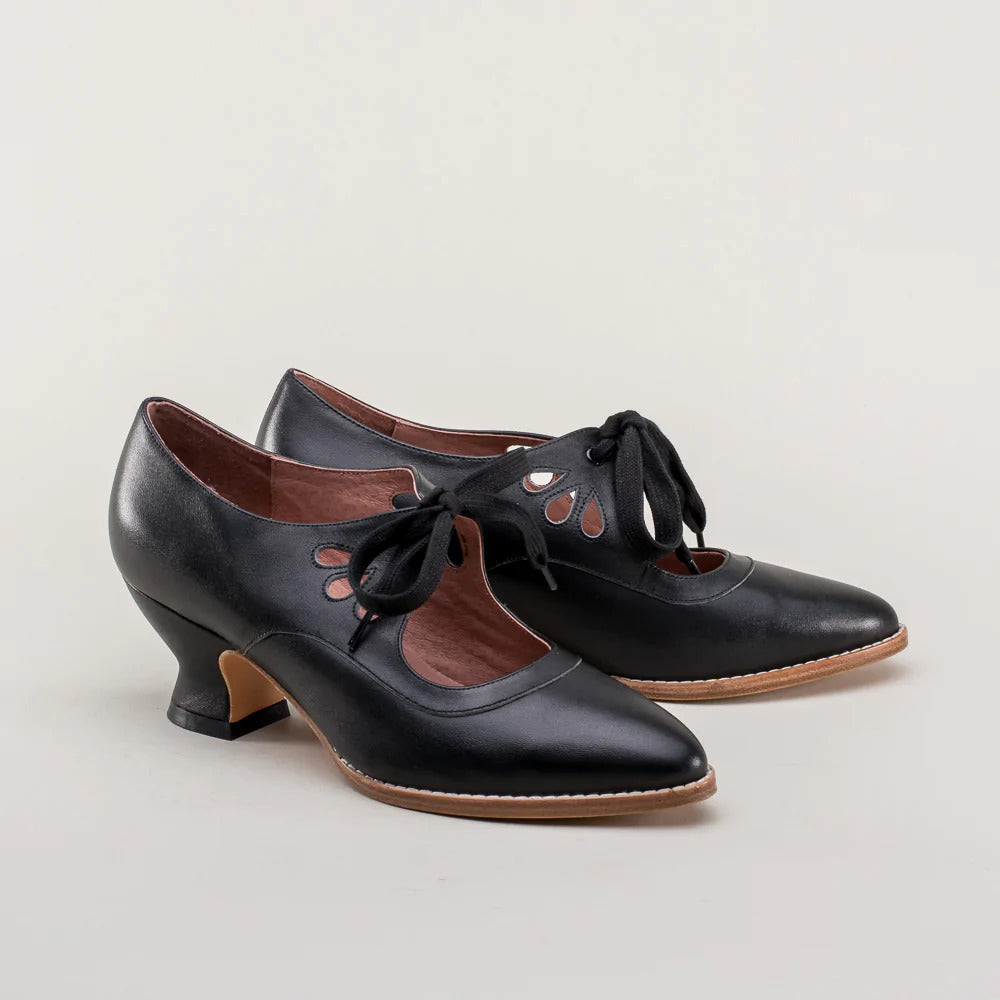 Orvindel | Women's Lace-Up Leather Heels Cut-Out - Image 1