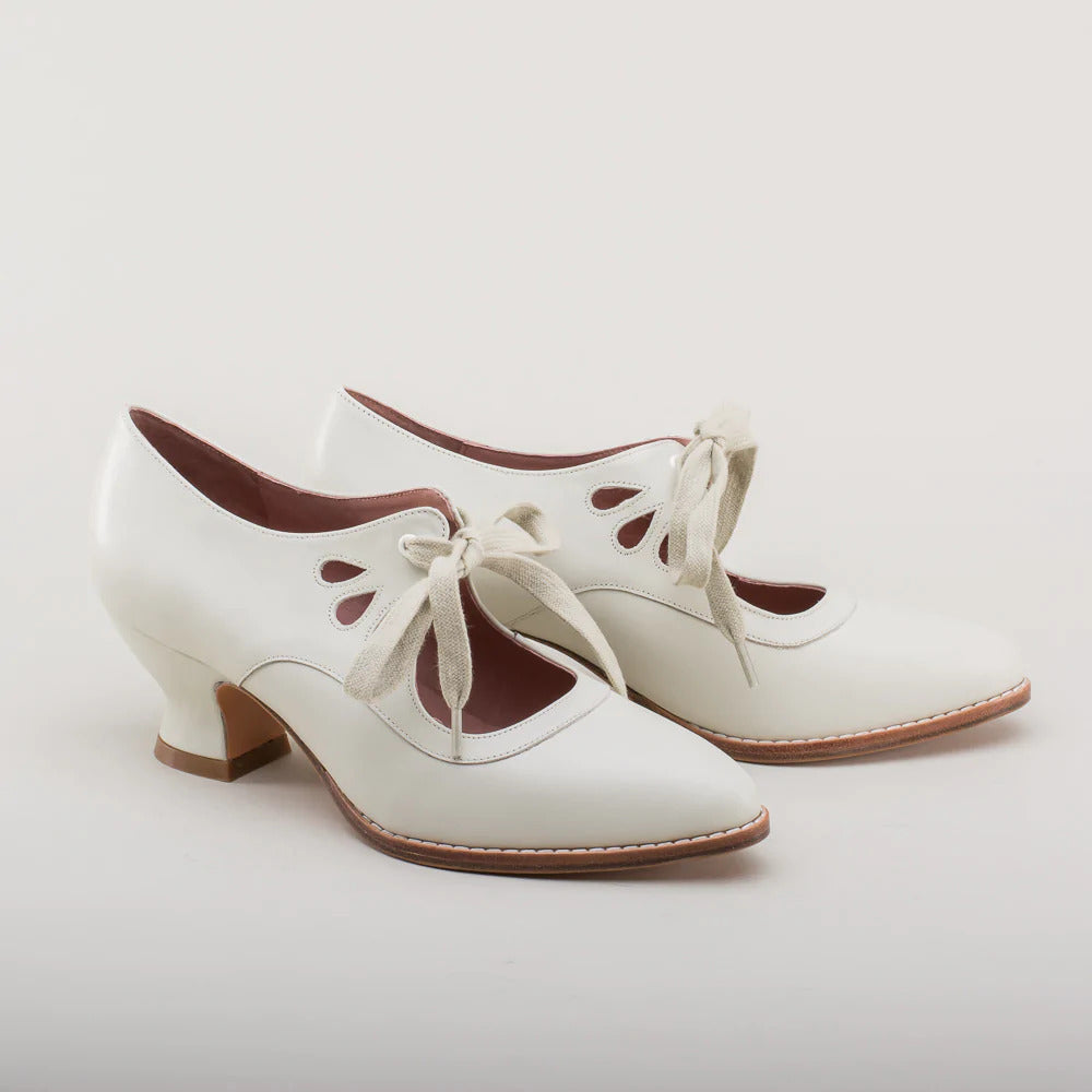 Orvindel | Women's Lace-Up Leather Heels Cut-Out - Image 2