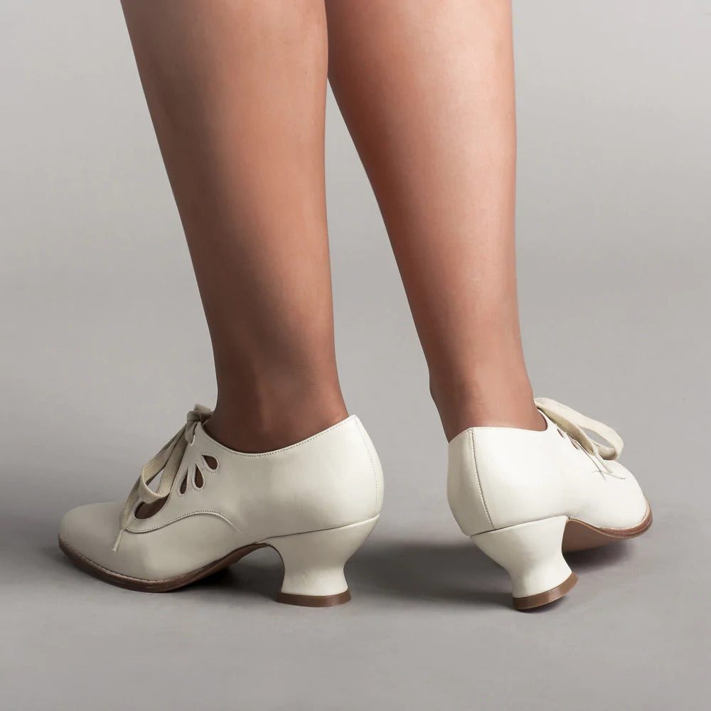Orvindel | Women's Lace-Up Leather Heels Cut-Out - Image 8