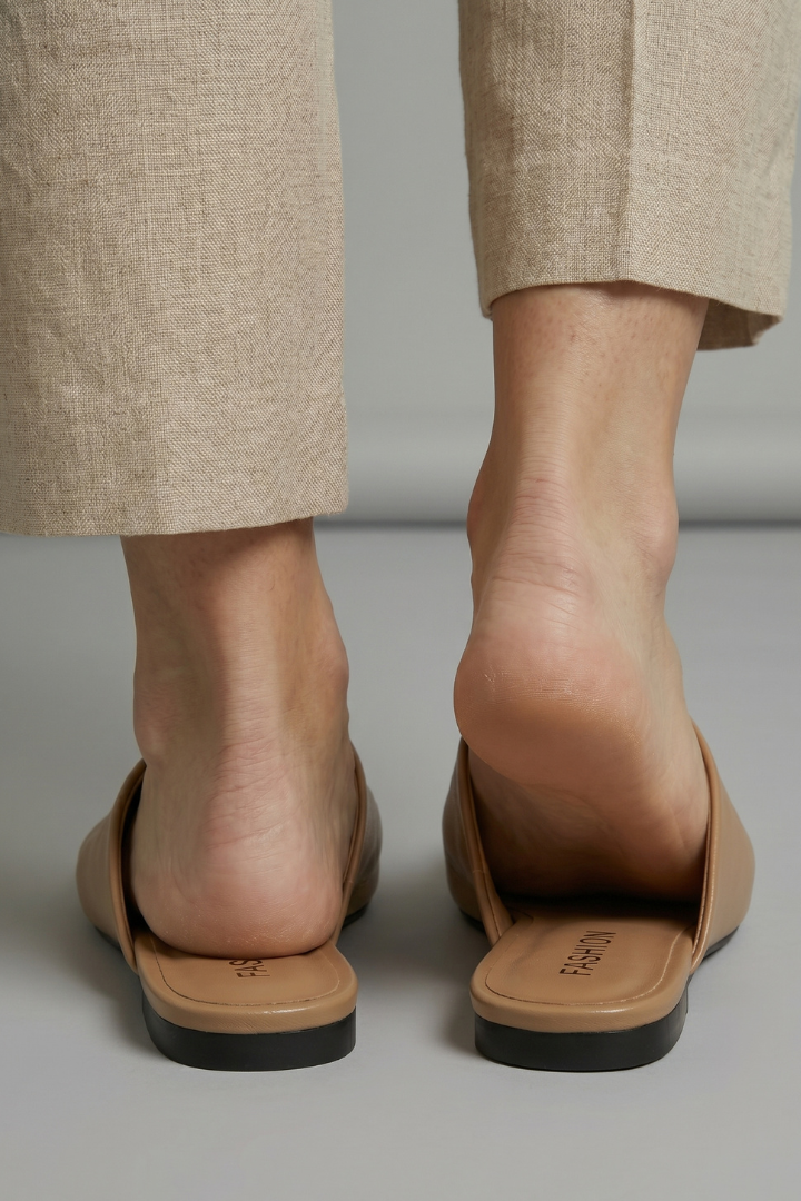 Solveth | Women's Square Toe Flat Mule Sandals - Camel - Image 6