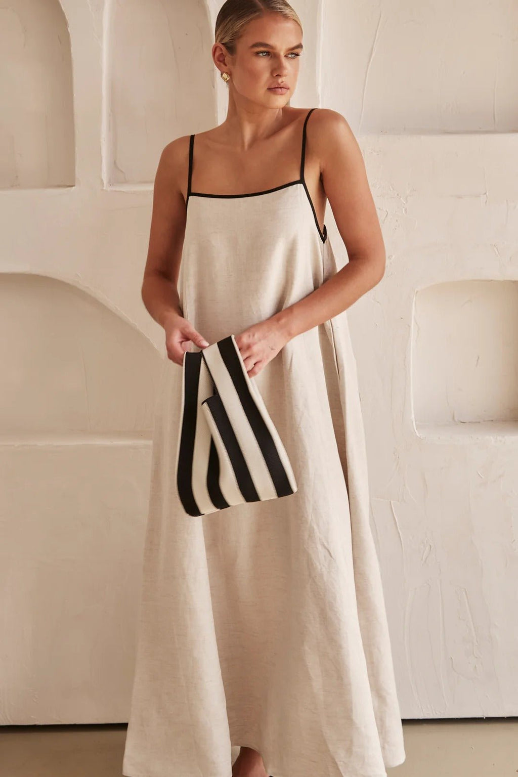 Tivenne | Women's Relaxed Maxi Dress with Contrast Trim - Beige - Image 5