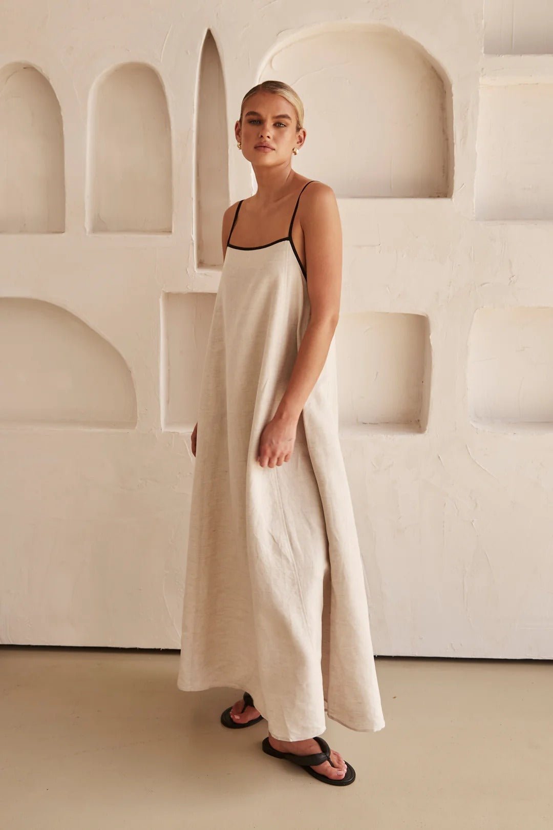 Tivenne | Women's Relaxed Maxi Dress with Contrast Trim - Beige - Image 7